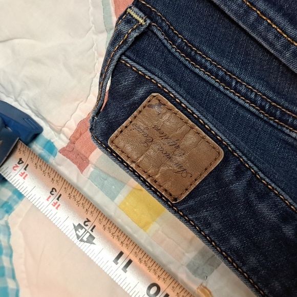 American Eagle Super Strech Skinny Jeans - Size  2 - Picture 6 of 7